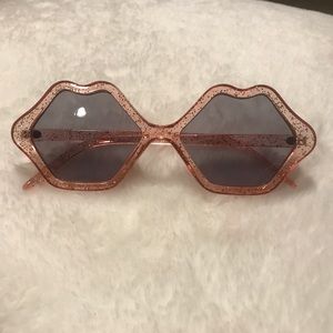 lip shaped sunglasses